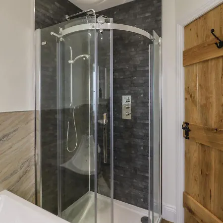 Cartwheel At Broadings Farm Holiday home *